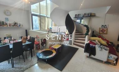 For sale 3 bed condo in Yan Nawa, Bangkok