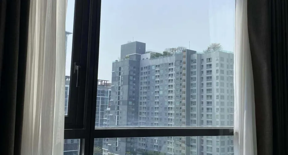 For sale スタジオ condo in Huai Khwang, Bangkok