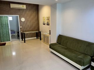 For sale 7 bed townhouse in Prawet, Bangkok