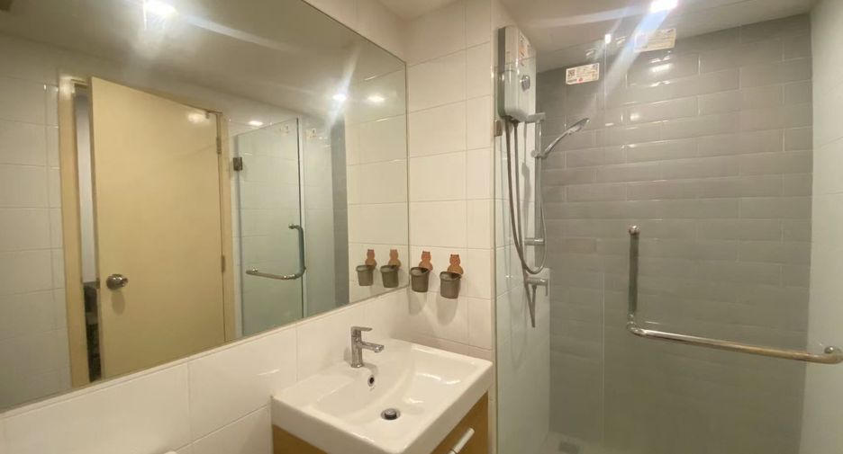 For rent 1 bed condo in Phaya Thai, Bangkok