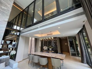 For rent 5 Beds house in Bangkok Yai, Bangkok