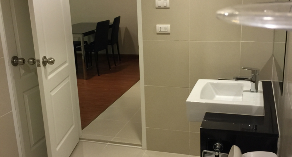 For rent 1 bed condo in Huai Khwang, Bangkok