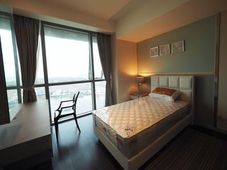 For rent 3 bed condo in Yan Nawa, Bangkok