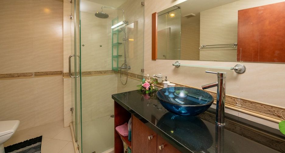 Condo en venta de 2 habitaciones en Bang Lamung, Chonburi