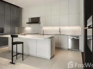 For sale 4 bed condo in Khlong Toei, Bangkok