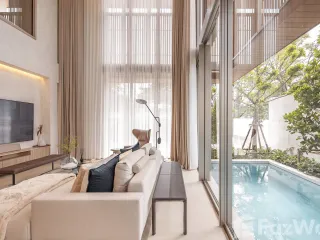 For sale 5 Beds house in Phaya Thai, Bangkok