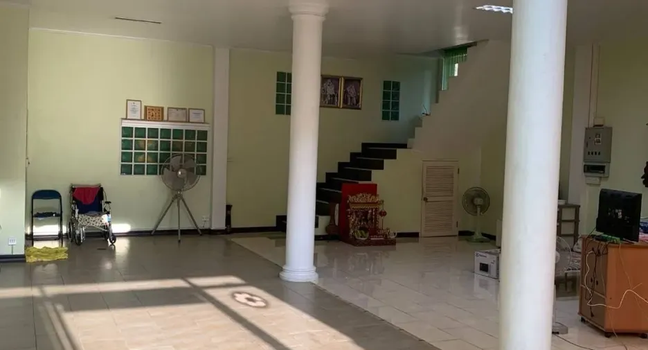 For sale 2 Beds townhouse in Bangkok Yai, Bangkok