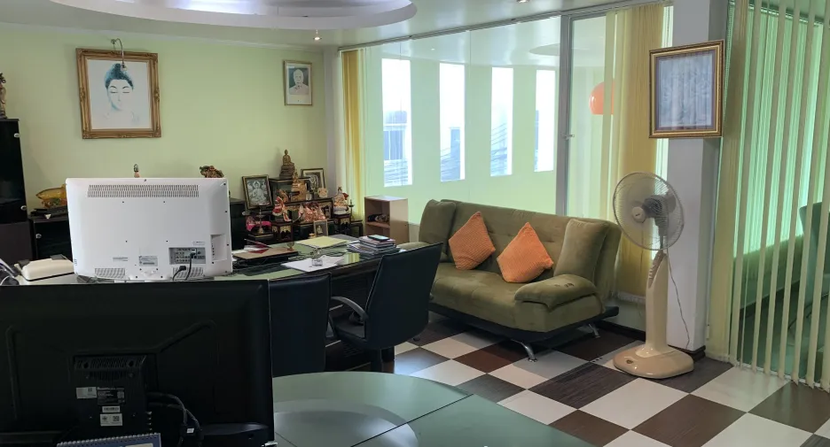 For sale 2 Beds townhouse in Bangkok Yai, Bangkok