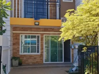 For sale 2 bed townhouse in East Pattaya, Pattaya