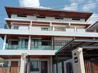 For rent 4 bed townhouse in Hat Yai, Songkhla