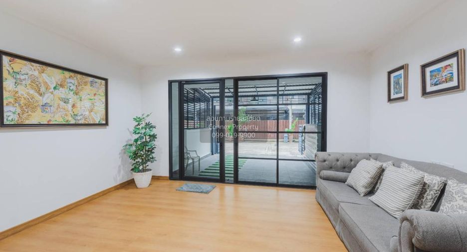 For sale 3 bedrooms townhouse in Nong Khaem, Bangkok