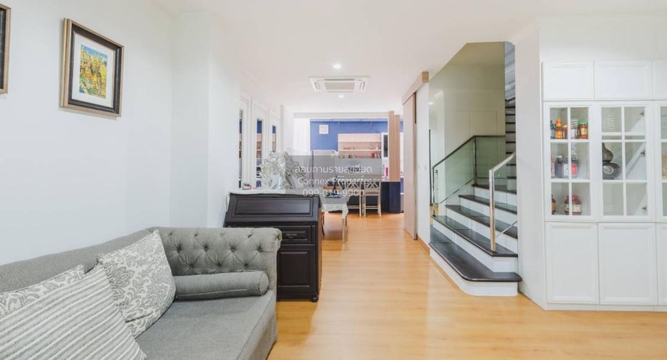 For sale 3 bedrooms townhouse in Nong Khaem, Bangkok