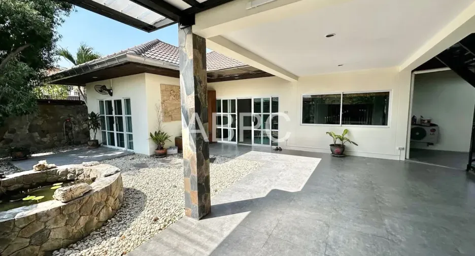 For rent and for sale 3 bedrooms house in Bang Lamung, Chonburi