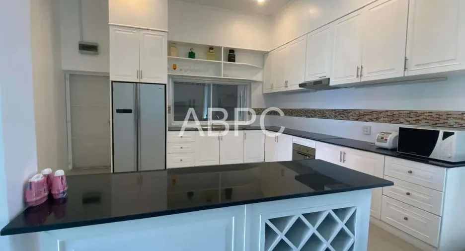For rent and for sale 4 bedrooms house in Bang Lamung, Chonburi