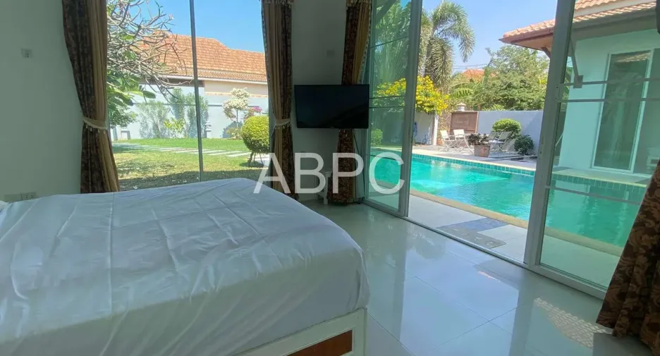 For rent and for sale 4 bedrooms house in Bang Lamung, Chonburi