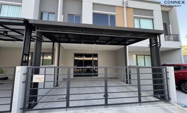 For rent 3 bed townhouse in Bang Phli, Samut Prakan