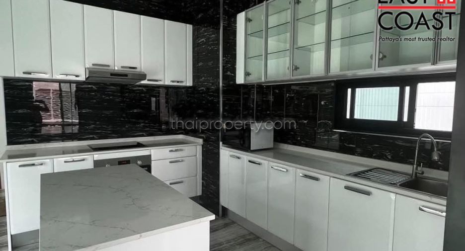 For sale 3 bed house in Sattahip, Chonburi