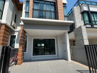For rent 2 bed townhouse in Cha Am, Phetchaburi