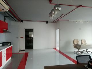 For rent 1 bed office in Khlong Toei, Bangkok