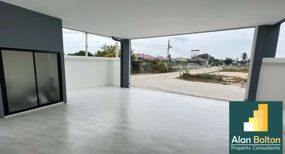 For rent and for sale 3 bedrooms house in Bang Lamung, Chonburi
