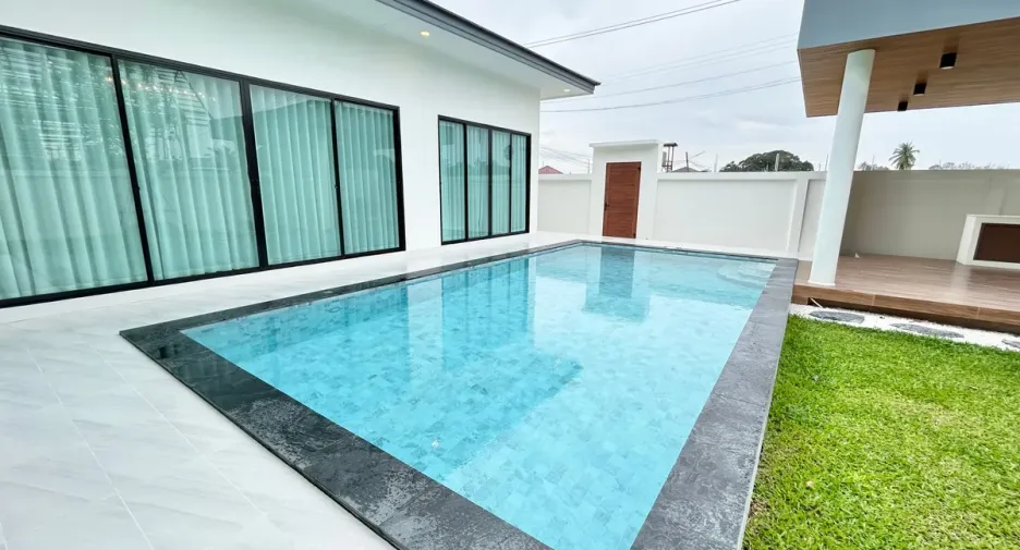 For rent and for sale 3 bedrooms house in Bang Lamung, Chonburi