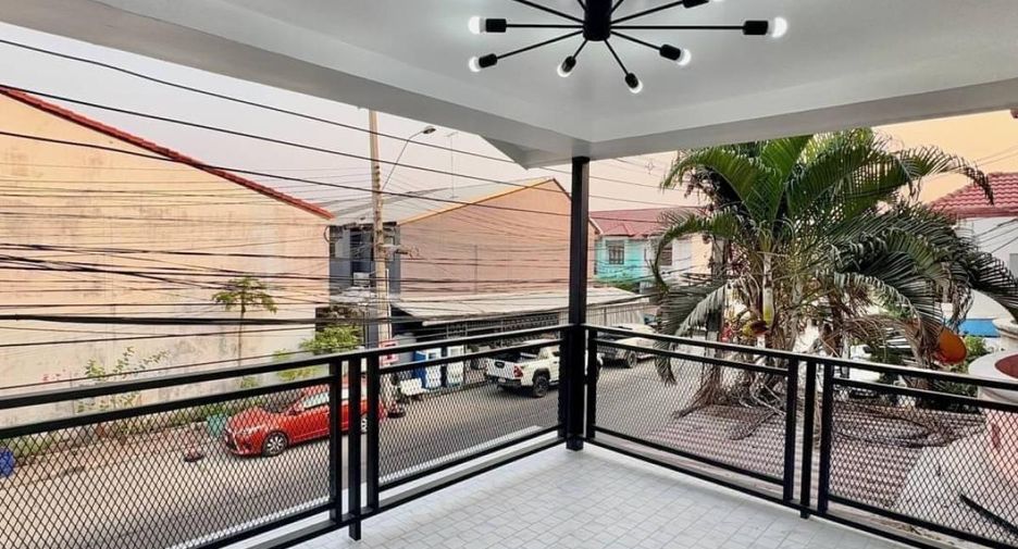 For sale 2 Beds townhouse in Sai Noi, Nonthaburi