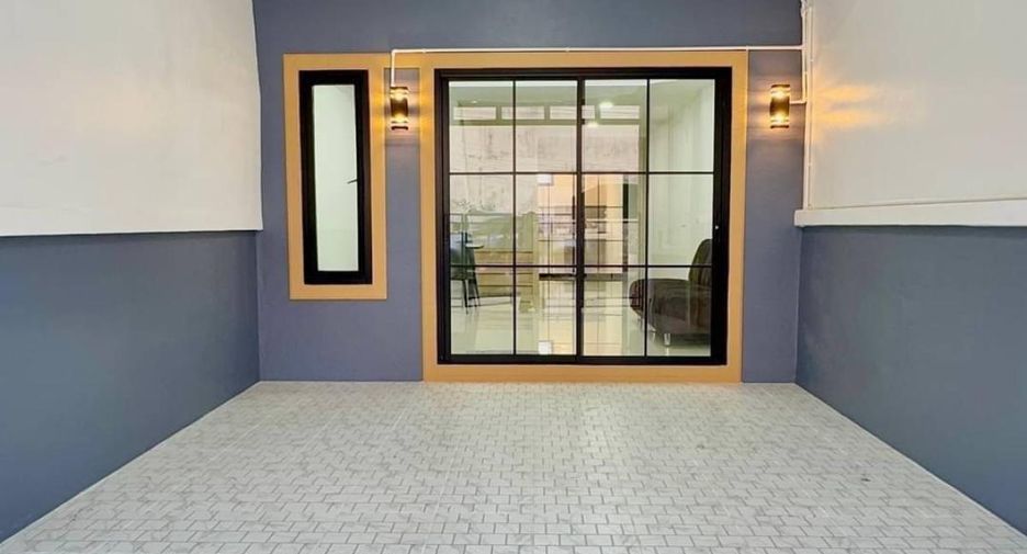 For sale 2 Beds townhouse in Sai Noi, Nonthaburi