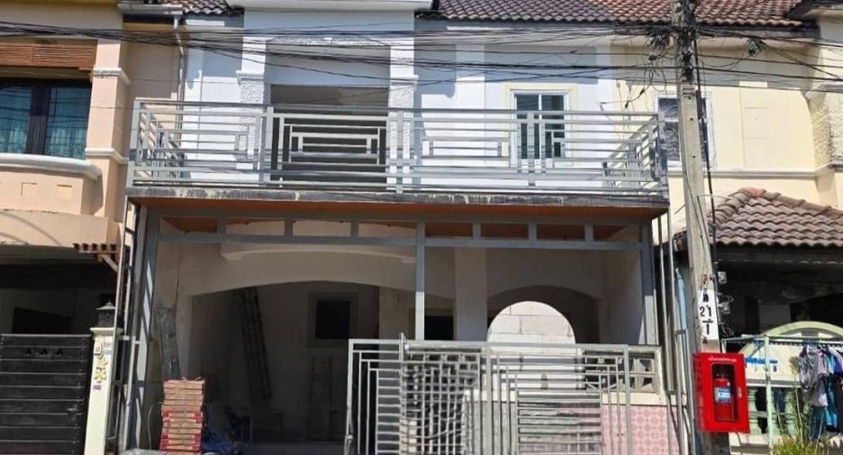 For sale 4 Beds townhouse in Sai Noi, Nonthaburi