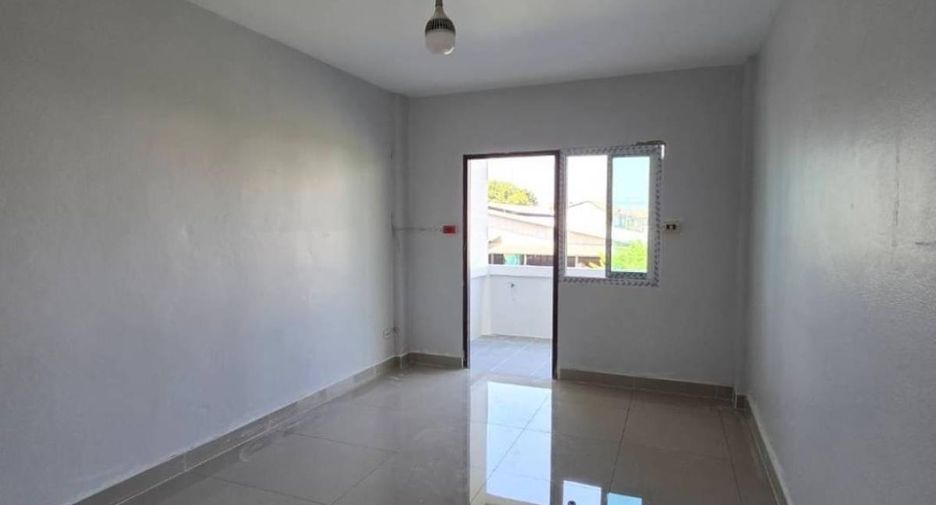 For sale 4 Beds townhouse in Sai Noi, Nonthaburi