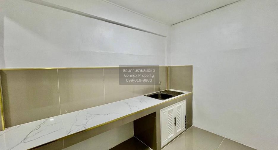 À vendre 2 chambres maison de ville à Bang Bua Thong, Nonthaburi