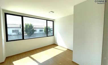 For sale 3 Beds townhouse in Pak Kret, Nonthaburi