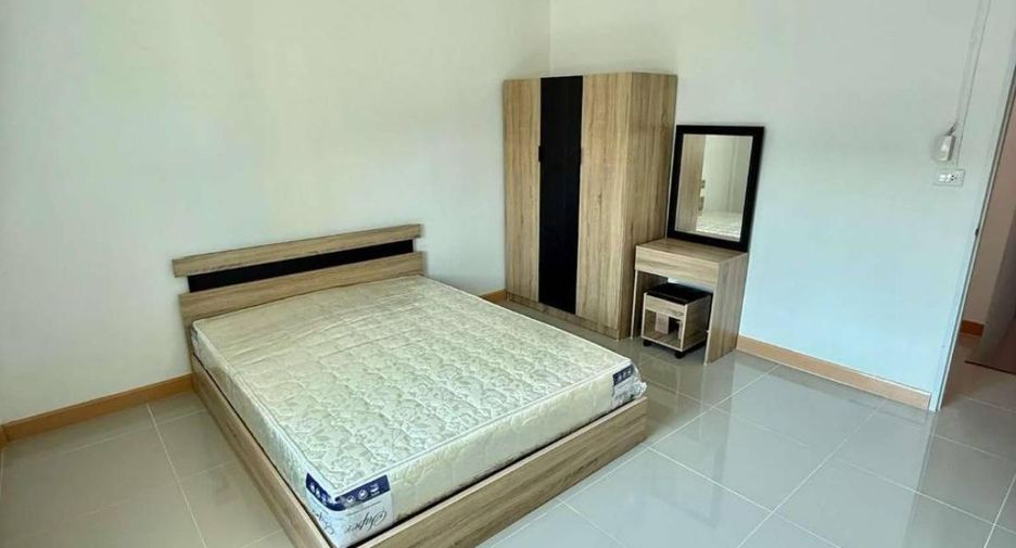 For sale 2 bed townhouse in Mueang Samut Sakhon, Samut Sakhon