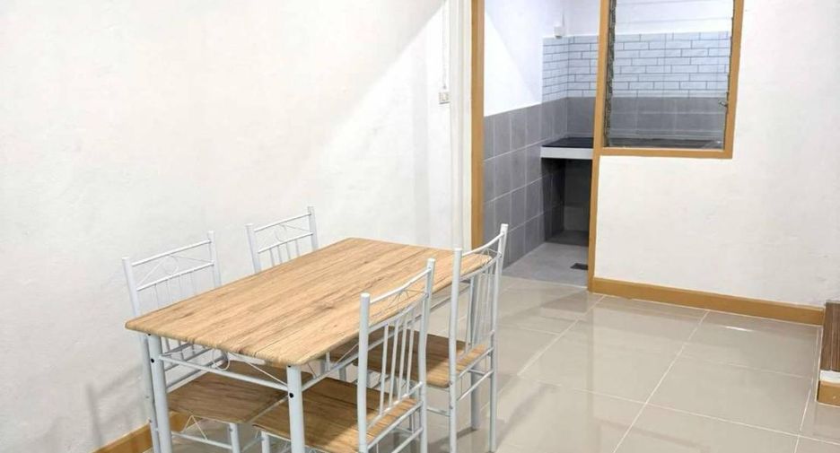 For sale 2 bed townhouse in Mueang Samut Sakhon, Samut Sakhon