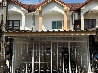 For sale 2 bed townhouse in Mueang Samut Sakhon, Samut Sakhon