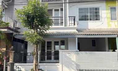 For sale 3 Beds townhouse in Lam Luk Ka, Pathum Thani
