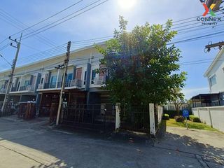 For sale 3 Beds townhouse in Lam Luk Ka, Pathum Thani