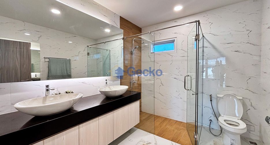 For sale 3 bedrooms house in Huay Yai, Pattaya