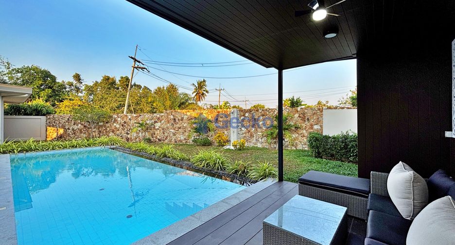 For sale 3 bedrooms house in Huay Yai, Pattaya