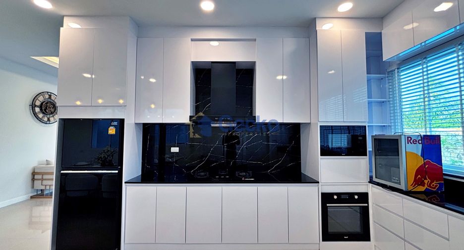 For sale 3 bedrooms house in Huay Yai, Pattaya