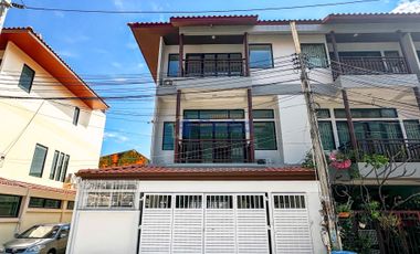 For rent and for sale 4 bed house in Bang Lamung, Chonburi
