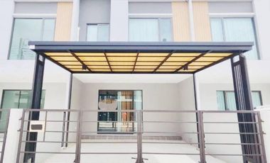 For rent 3 bed townhouse in Bang Phli, Samut Prakan