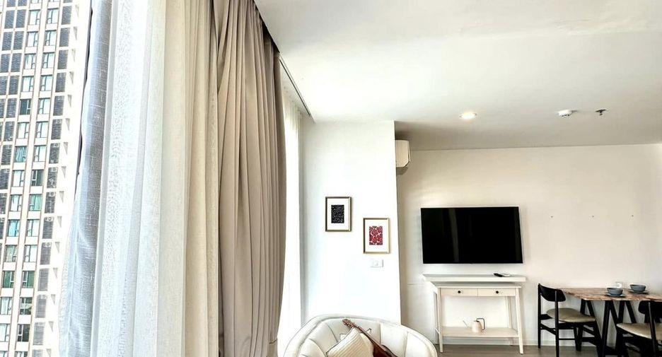 For rent 2 bed condo in Phaya Thai, Bangkok