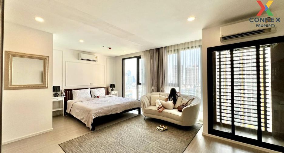For rent 2 bed condo in Phaya Thai, Bangkok