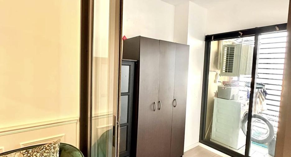 For rent 2 bed condo in Phaya Thai, Bangkok