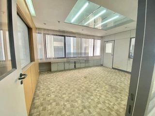 For rent 1 bed office in Watthana, Bangkok