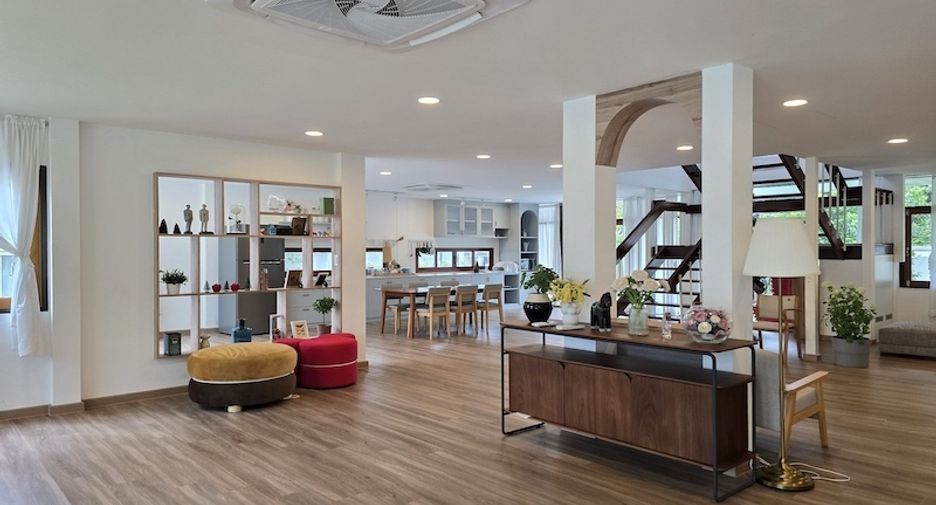 Büro zur Miete mit 2 Zimmer in Chatuchak, Bangkok
