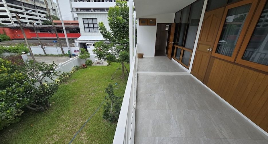 Büro zur Miete mit 2 Zimmer in Chatuchak, Bangkok