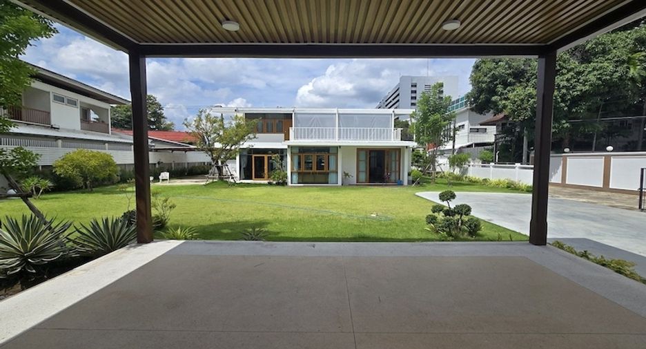 Büro zur Miete mit 2 Zimmer in Chatuchak, Bangkok