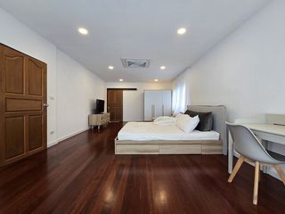 For rent 2 bedrooms office in Chatuchak, Bangkok