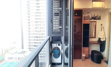 For sale 1 bed condo in Huai Khwang, Bangkok
